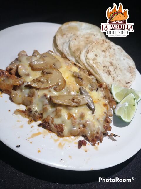 Taqueria La Parrilla image 8