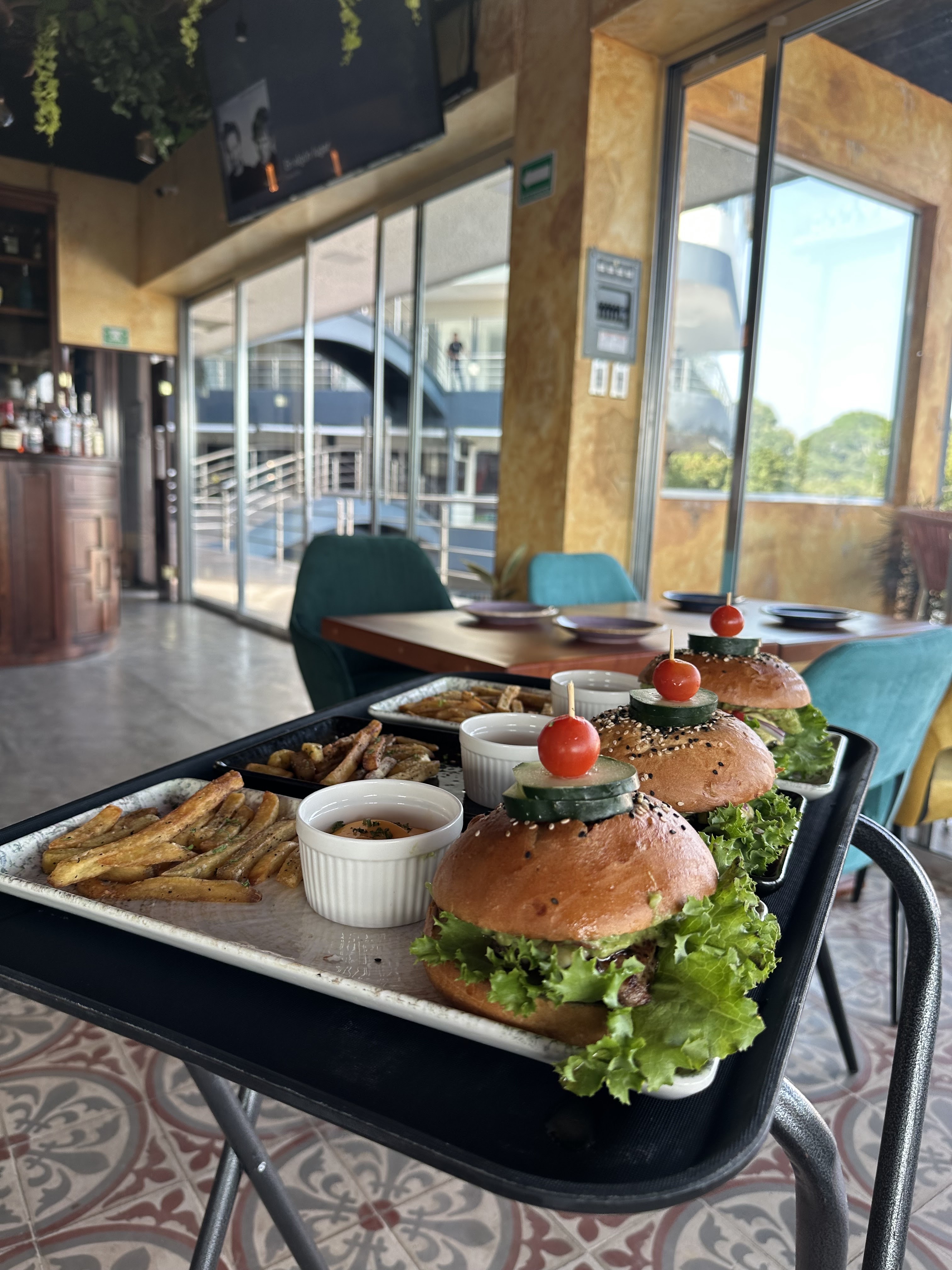 Arrasa Males Restaurante Mixología image 9