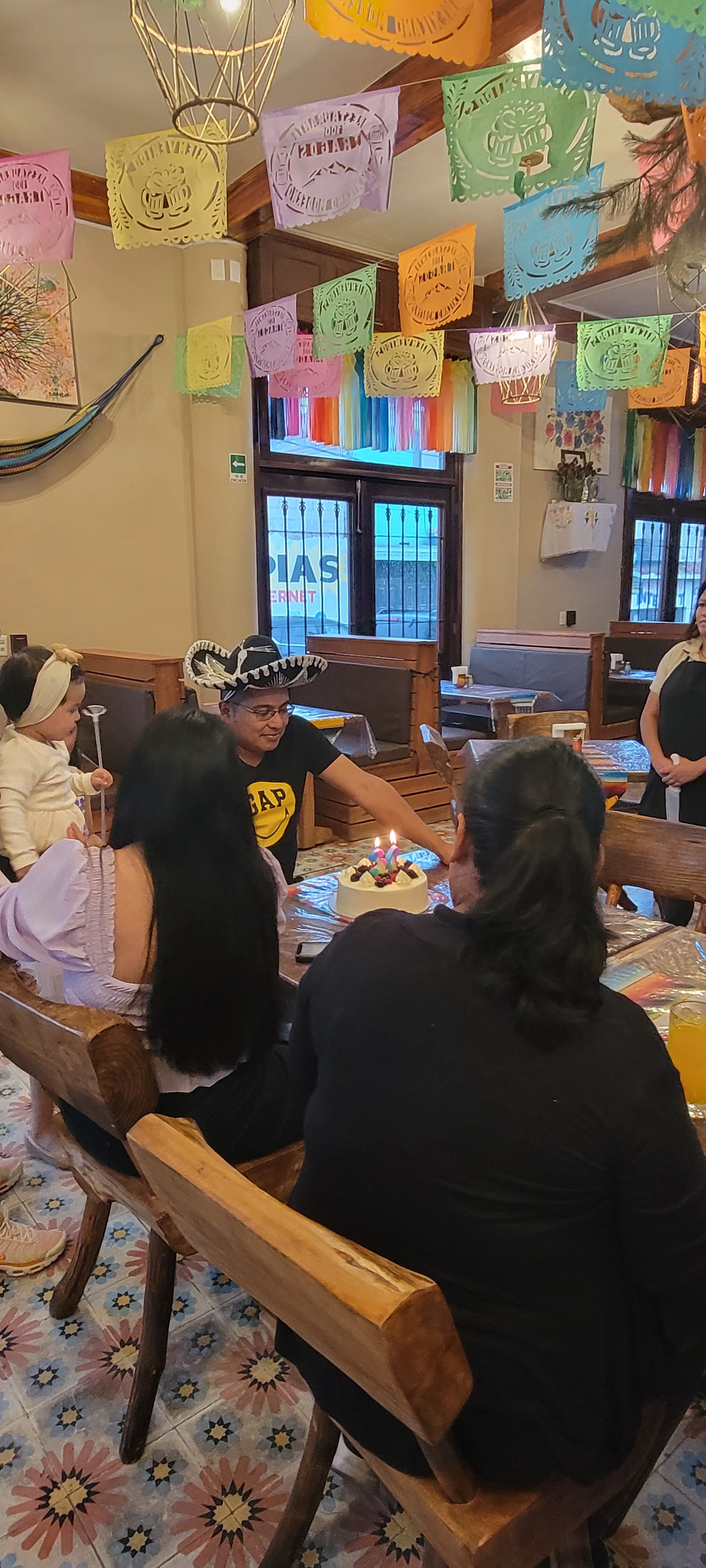 Restaurante 100 tragos cocina mexicana moderna image 5