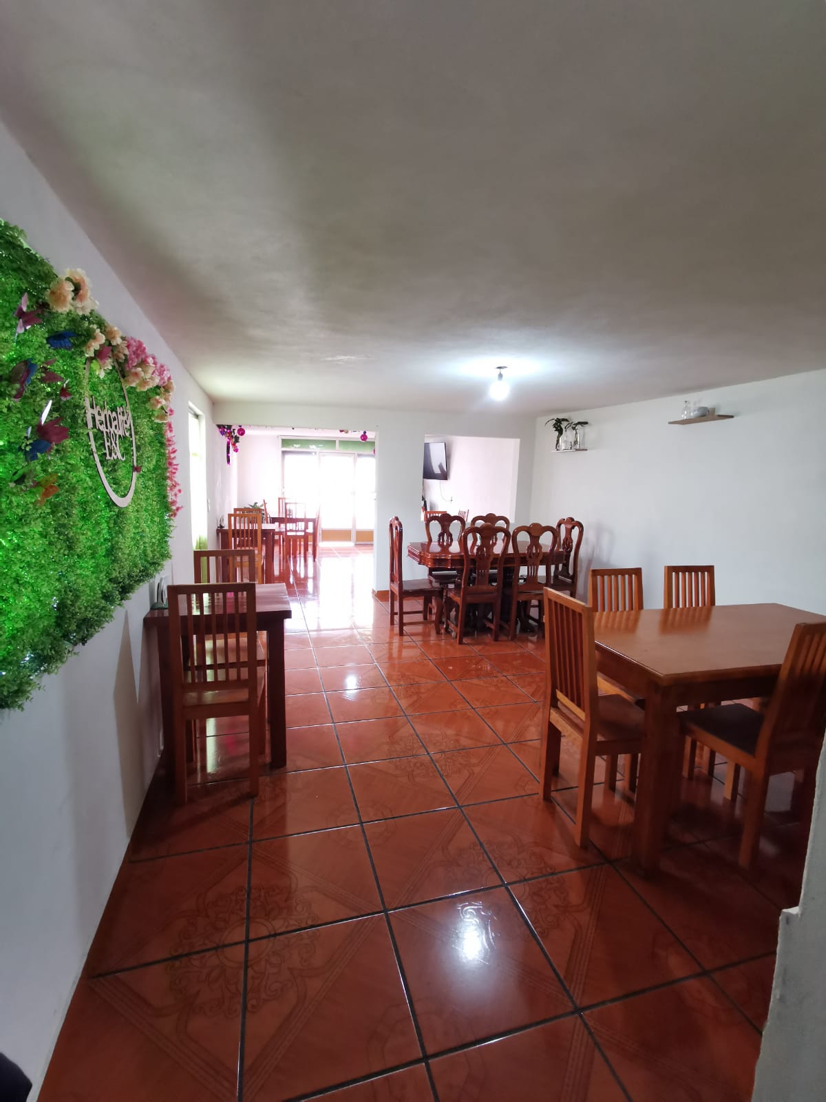 Center club E y C image 1