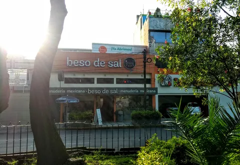 Beso de Sal image 1