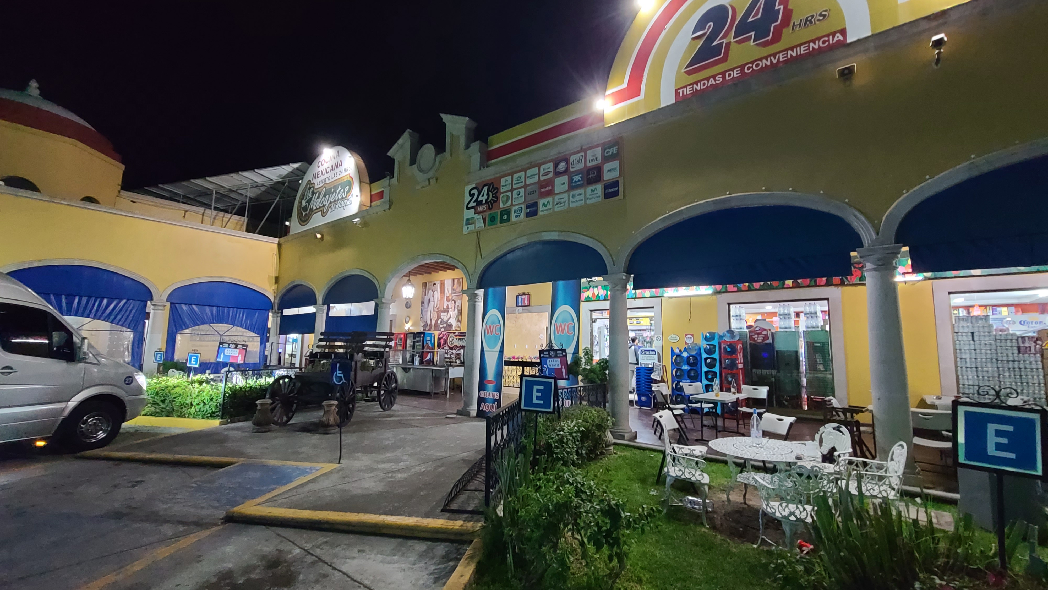 Los Molcajetes de Raquel image 4