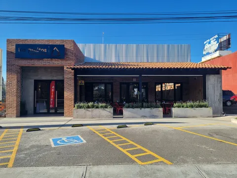 Los Pinitos image 1