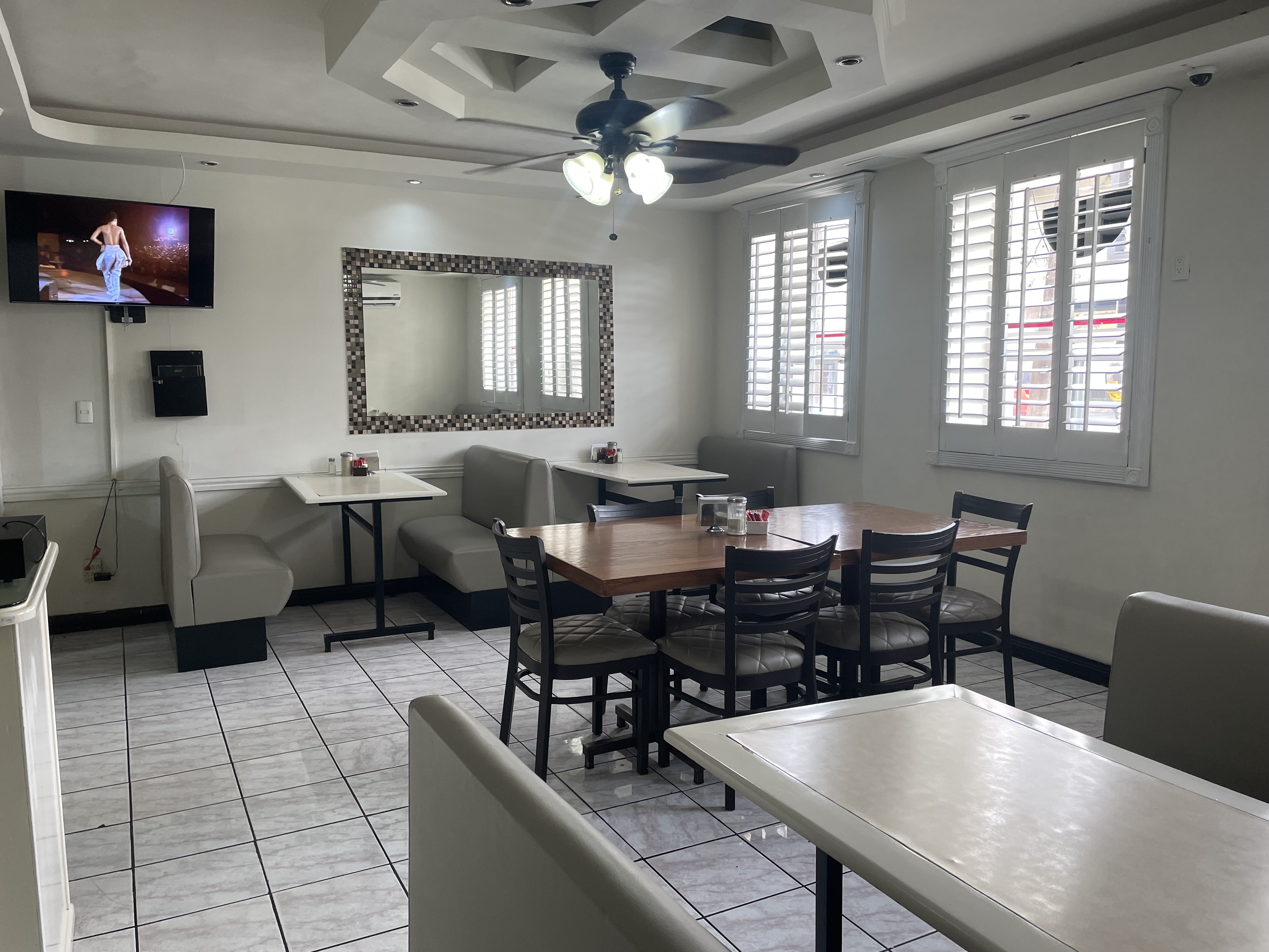 La Jicara Restaurate image 3