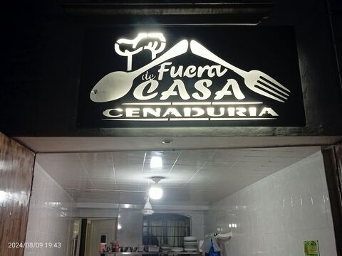 Cenaduria Fuera de Casa image 1