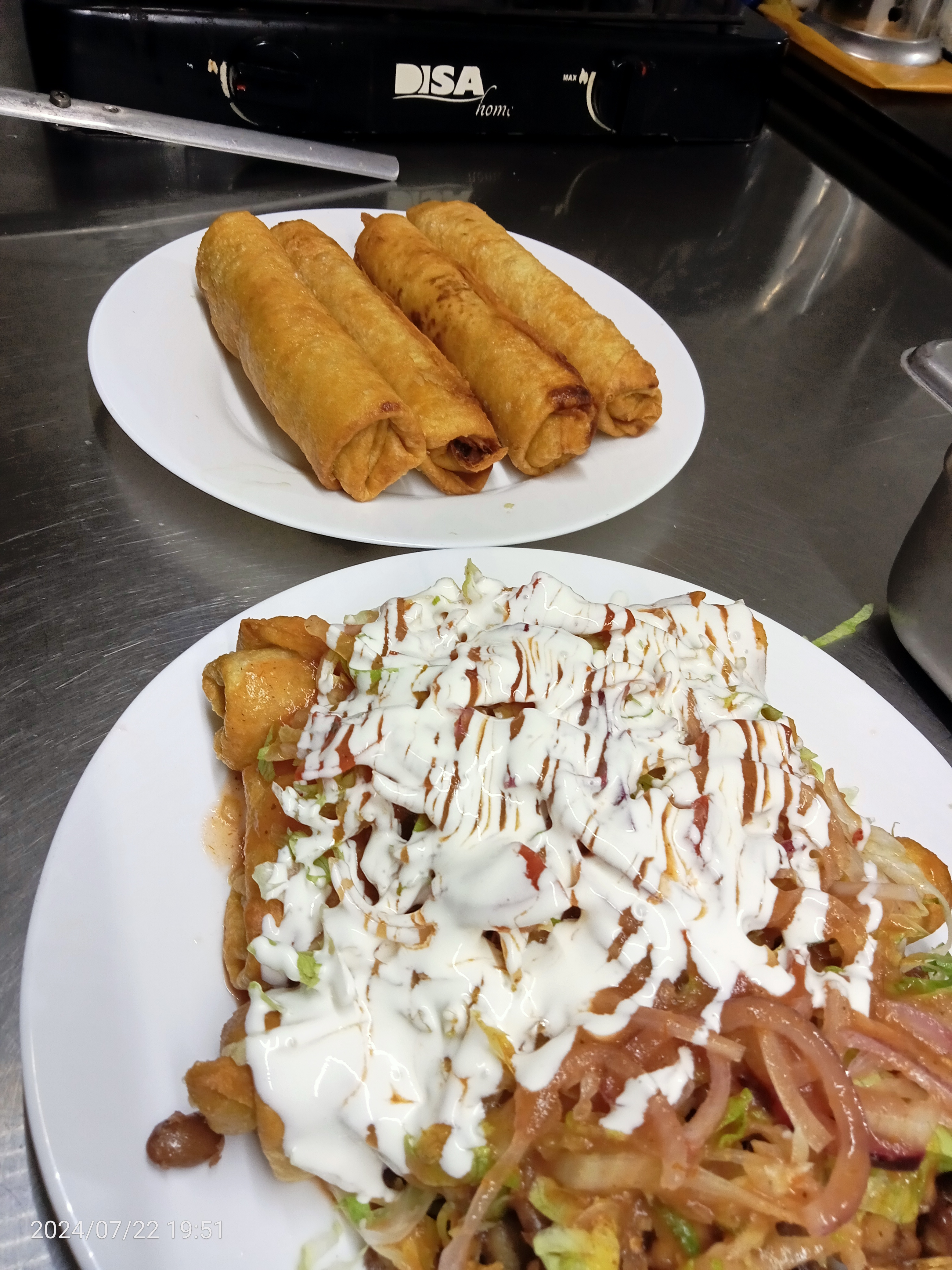 Cenaduria Fuera de Casa image 10