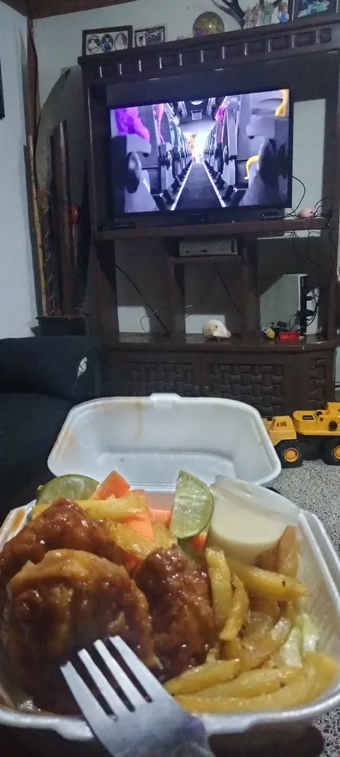 El Chino image 3