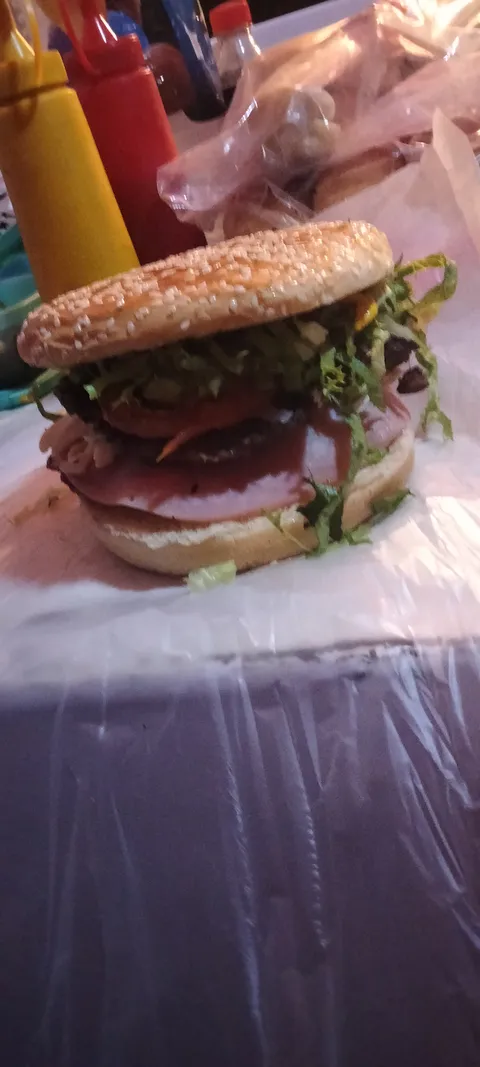 El Chino image 6