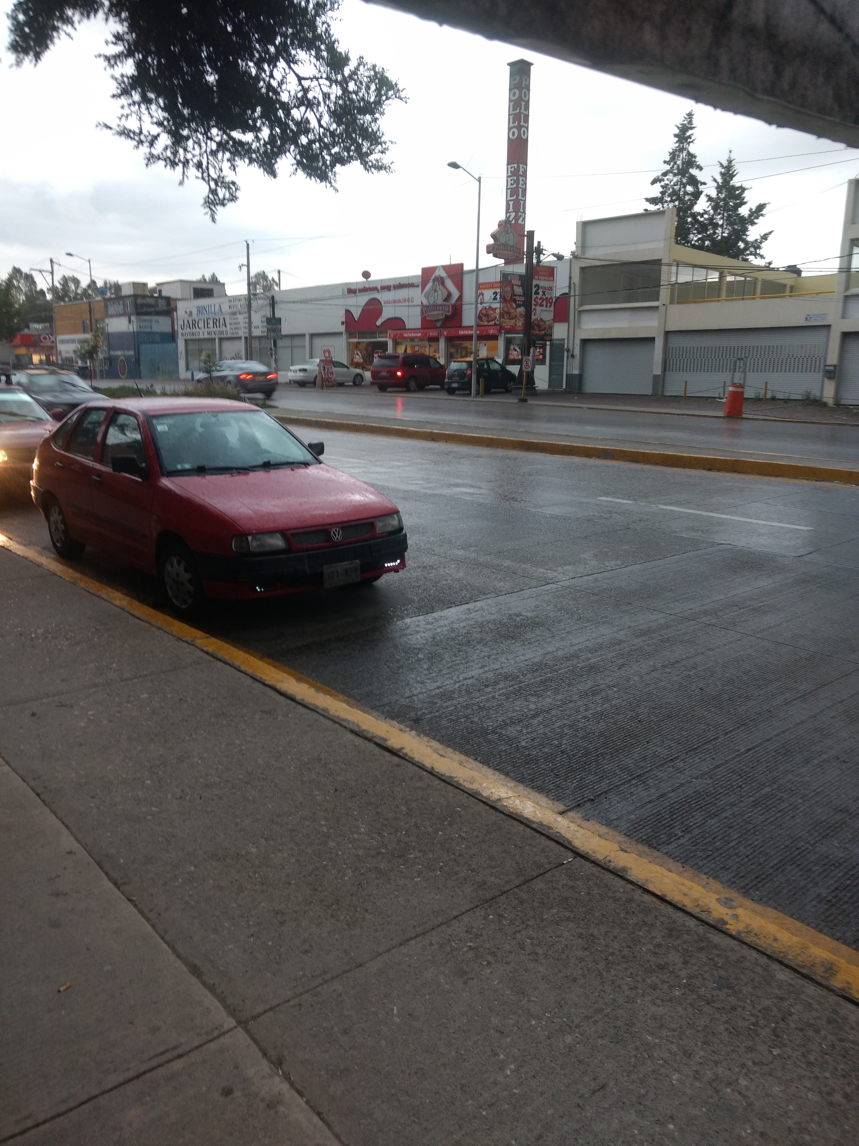 Pollo Feliz Chachapa image 9