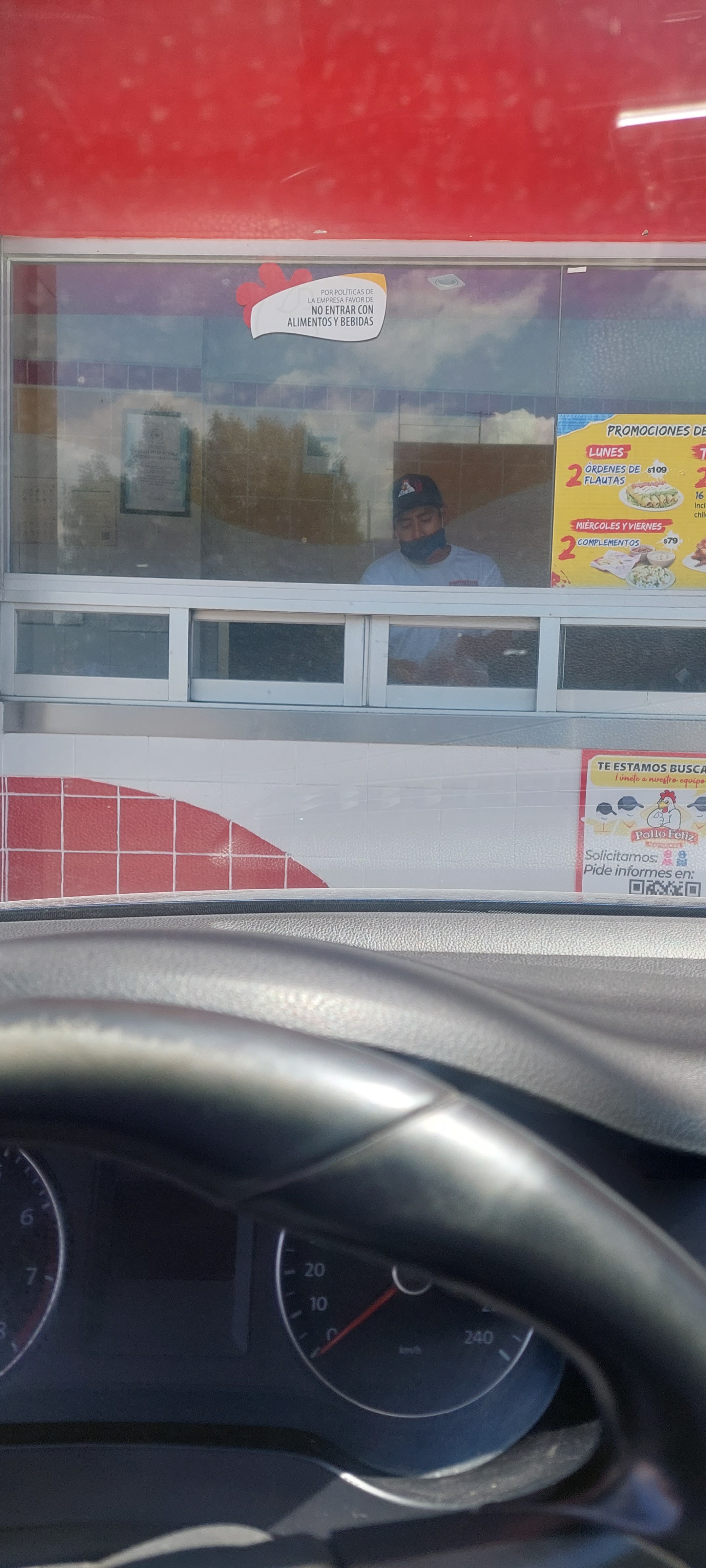 Pollo Feliz Chachapa image 10