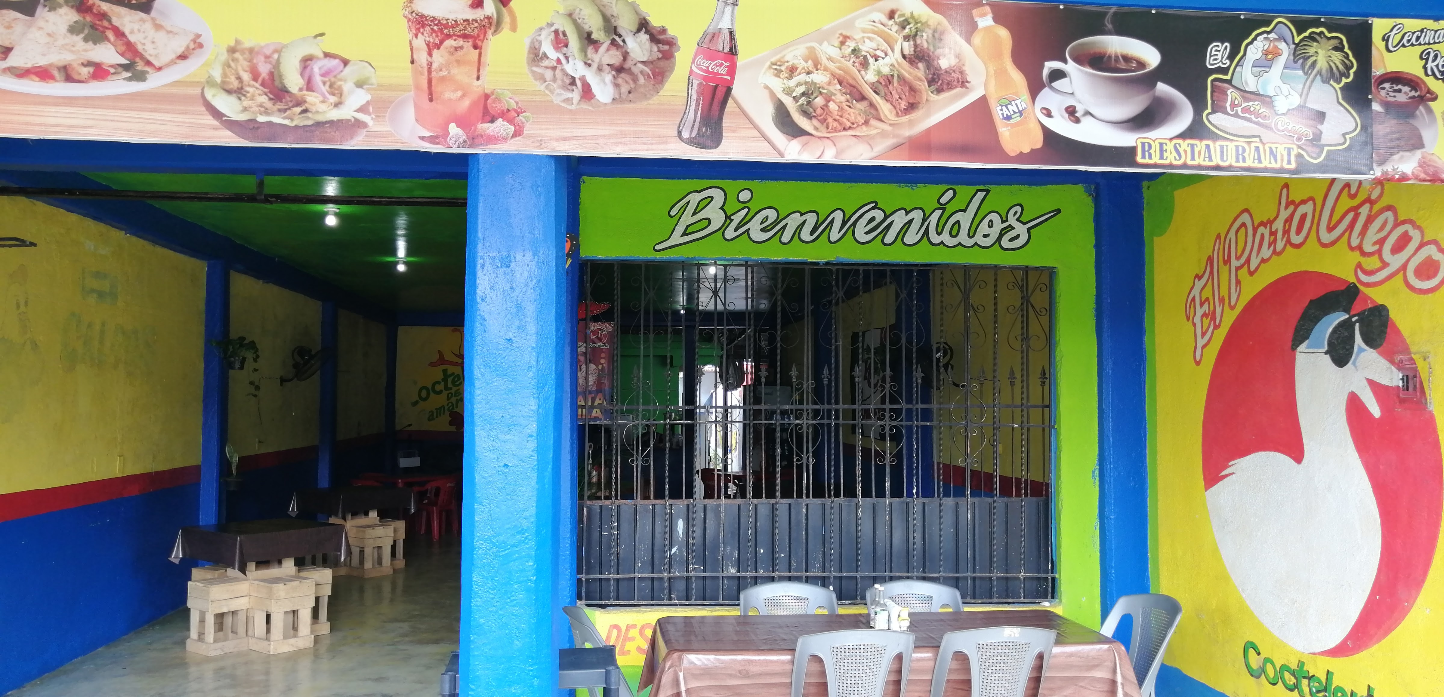 Restaurante de cecinas y mariscos " El pato ciego" image 1