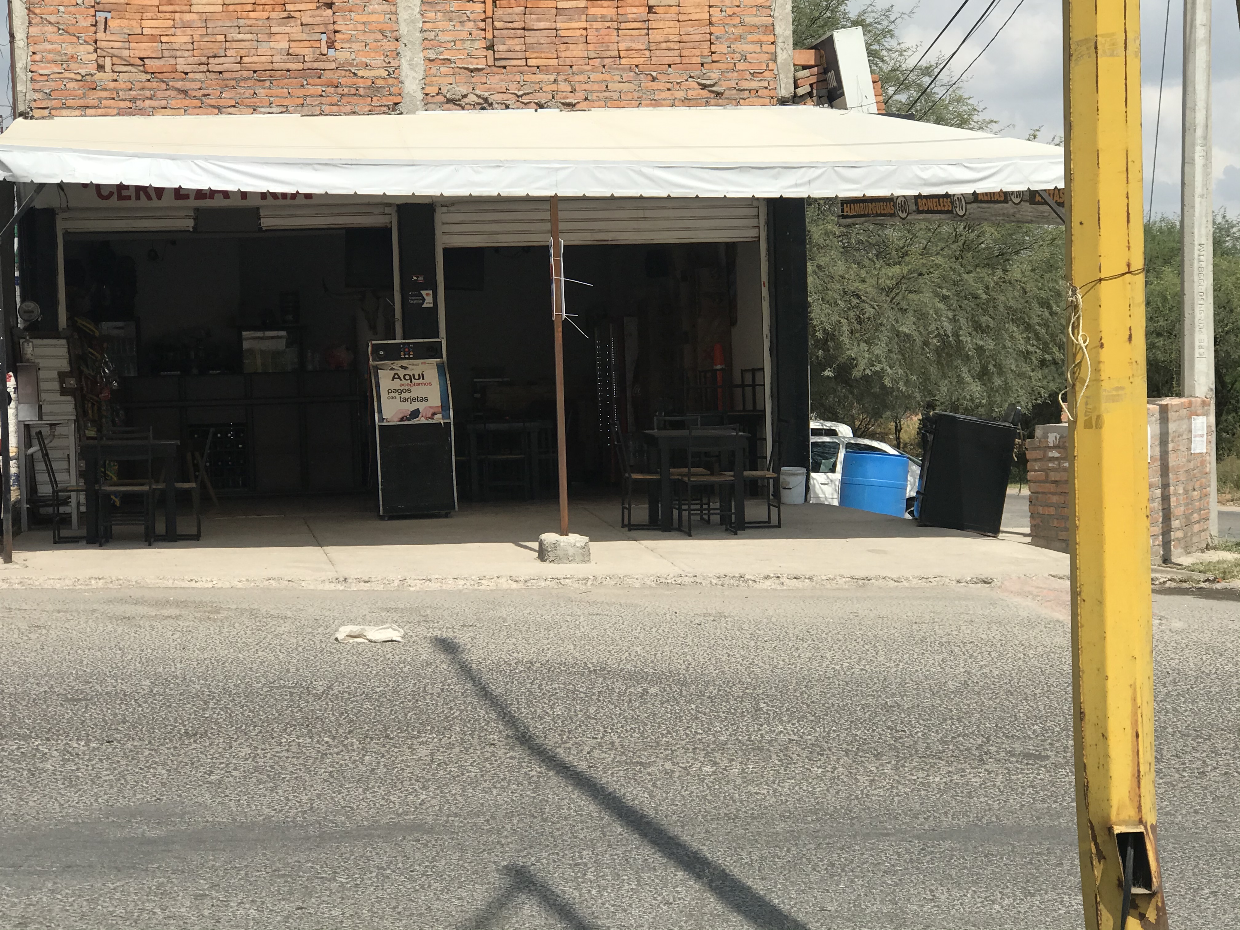 Micheladas el pantano image 2