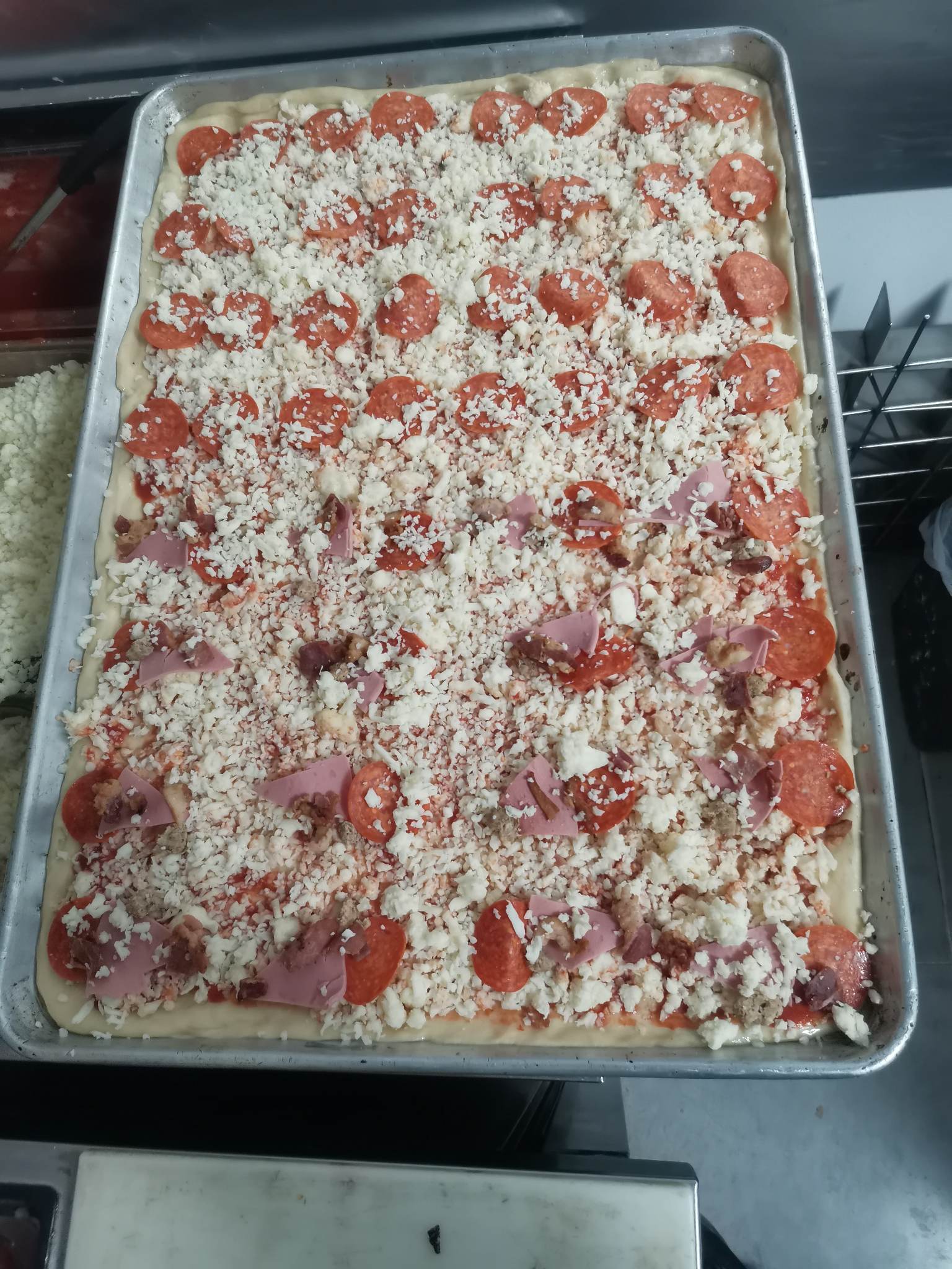 Pizzaroni pizza image 2