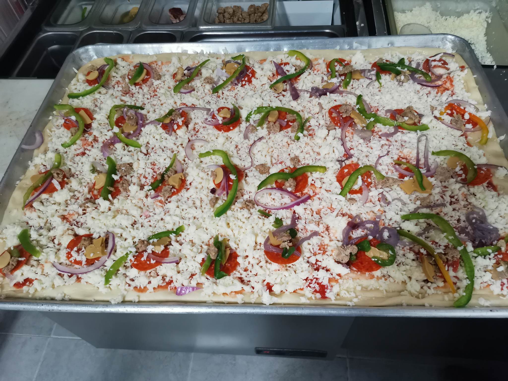Pizzaroni pizza image 5