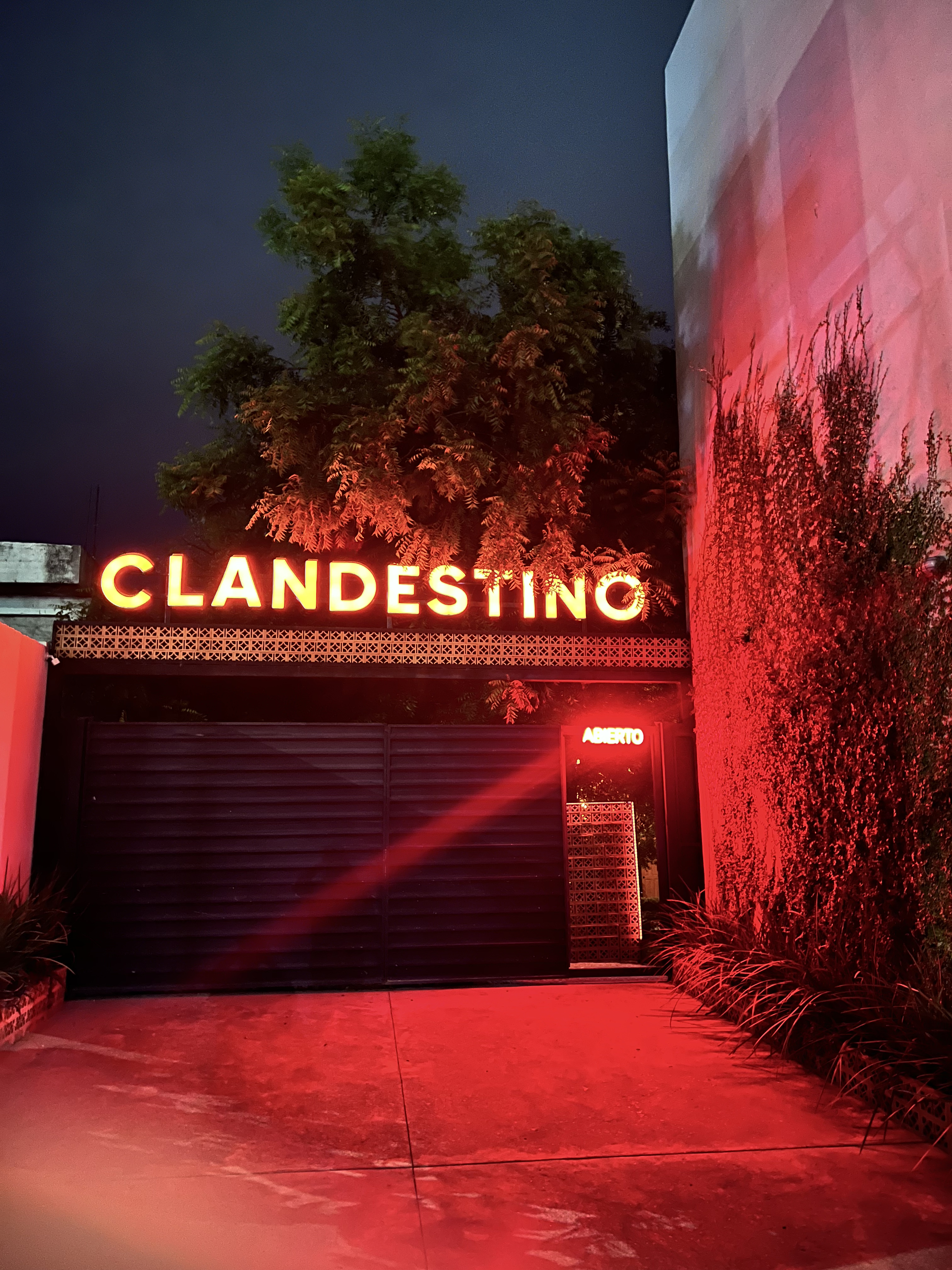 Clandestino Comida Urbana image 8