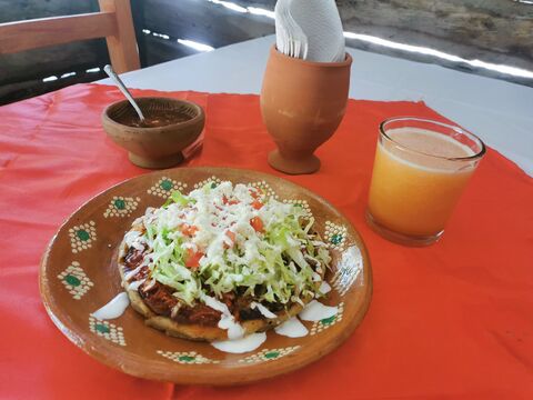 Comedor cazuelas huastecas image 1