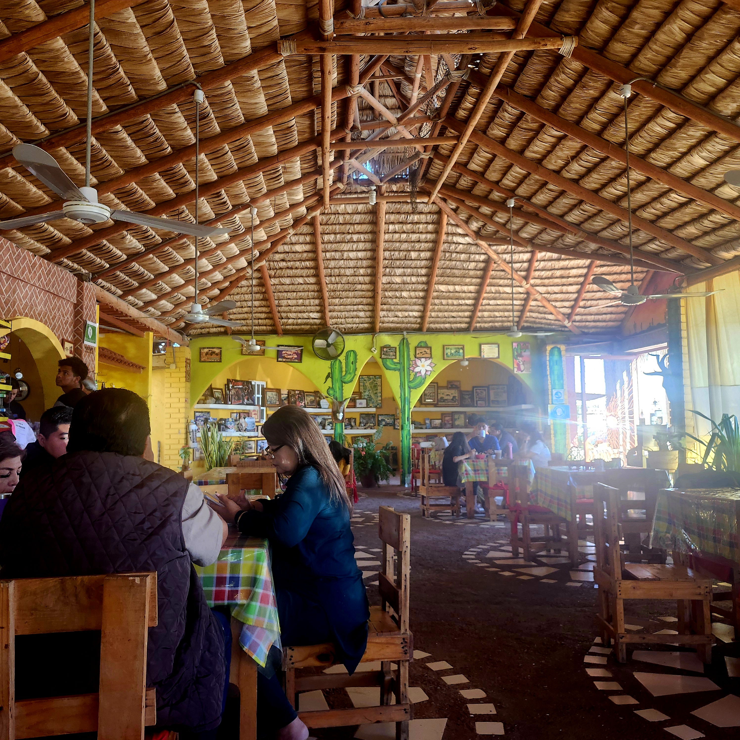 Checko’s Restaurante image 2