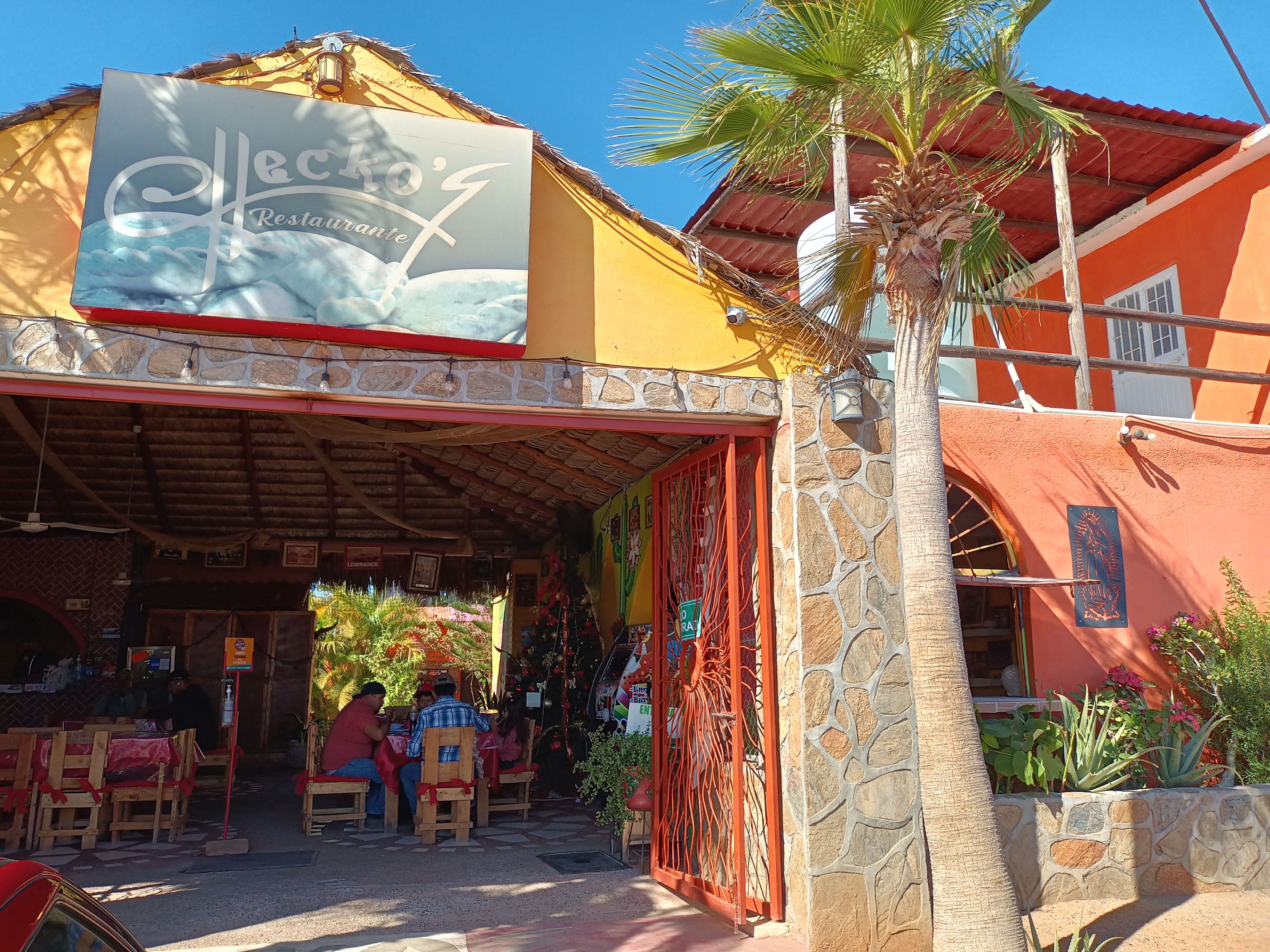 Checko’s Restaurante image 5