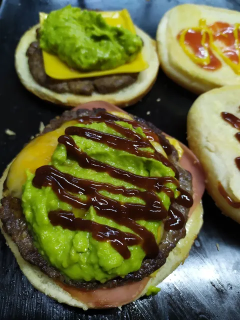 Hotdogs y hamburguesas santi's image 5