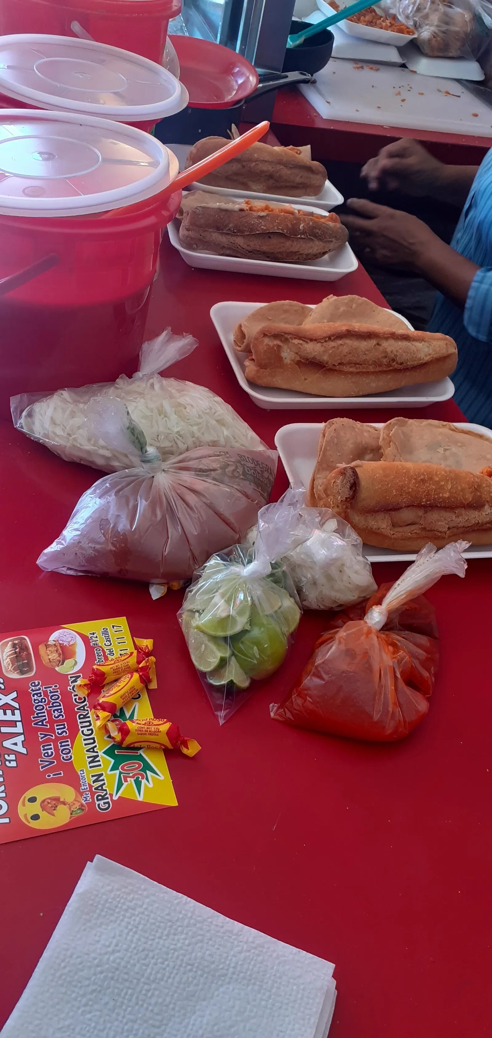 Tortas Ahogadas Alex image 2