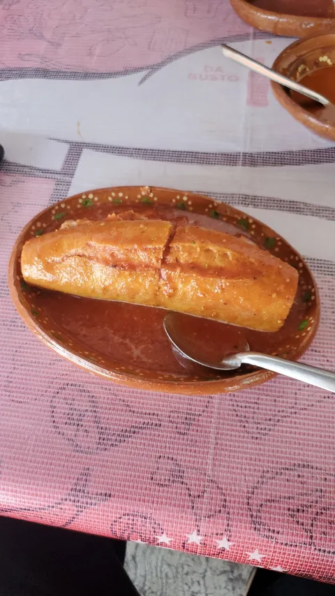 Tortas Ahogadas y Cenaduria El Birote image 3