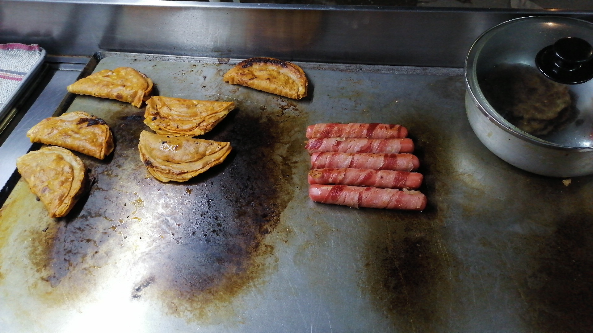 Antojitos La Pimpin image 2