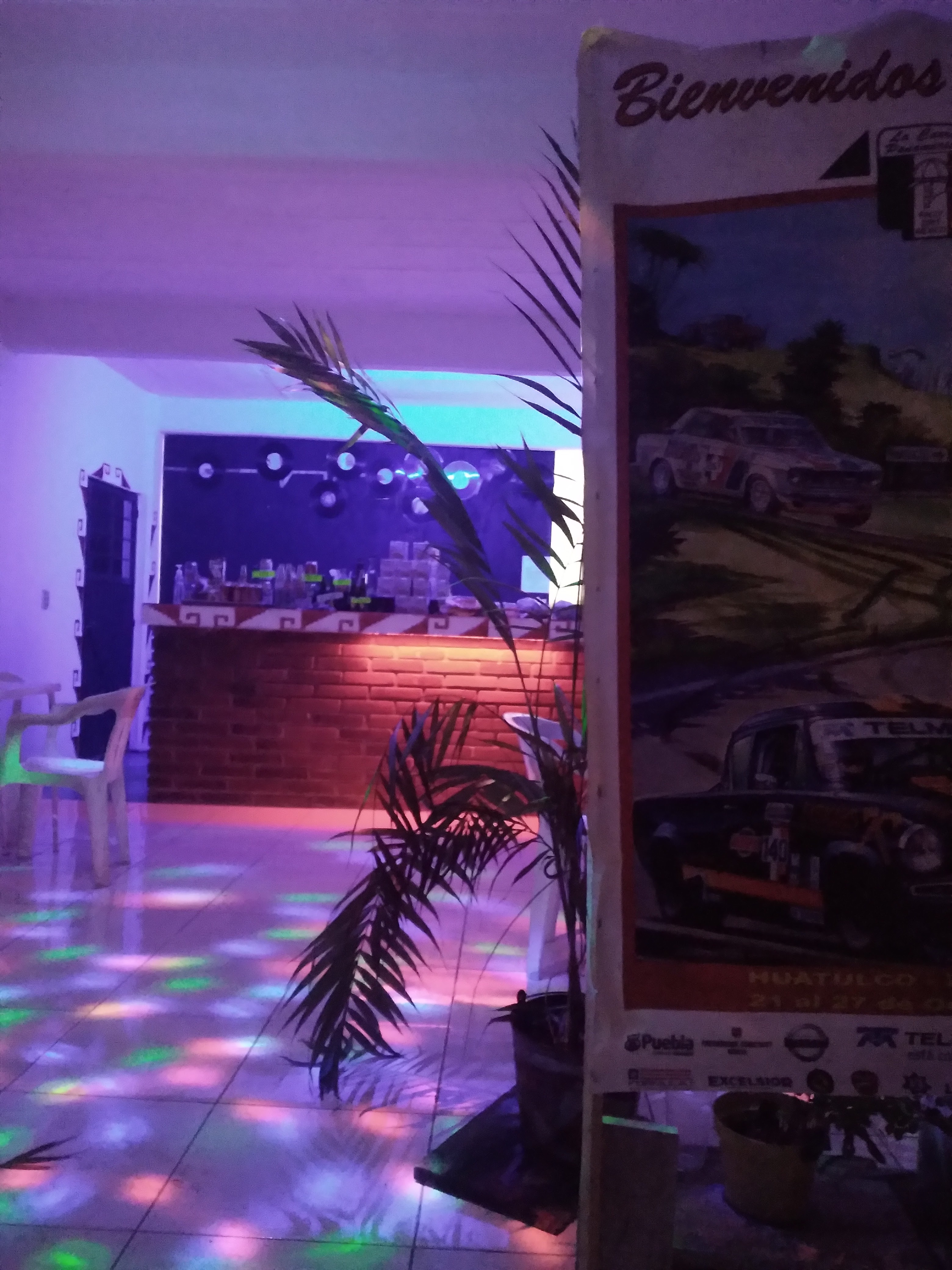 Burguers AND BEER image 4