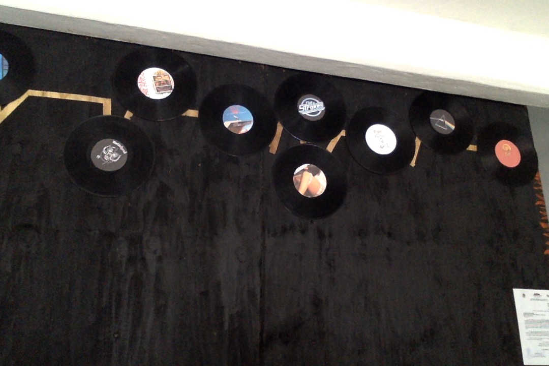 Burguers AND BEER image 6