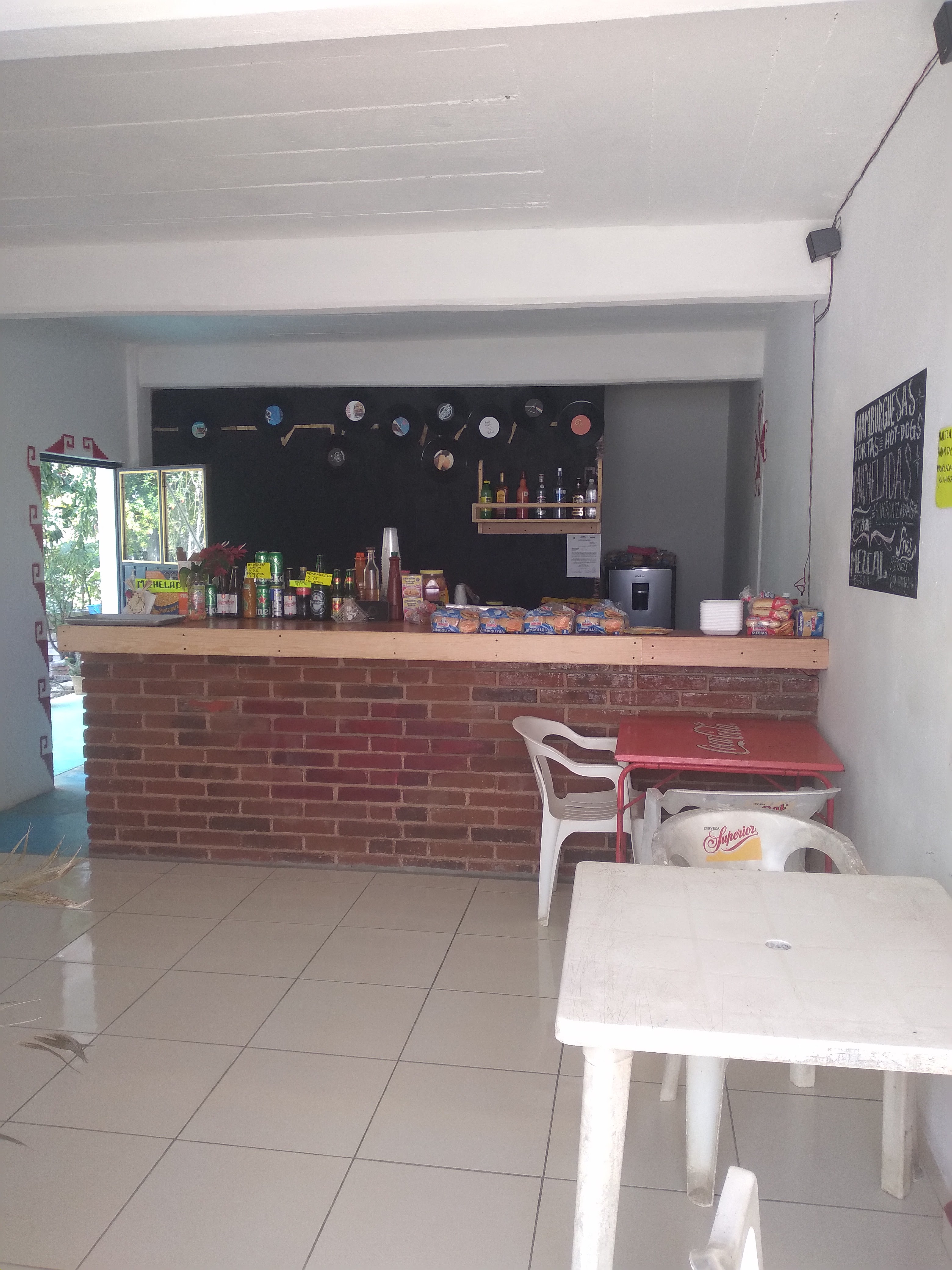 Burguers AND BEER image 9