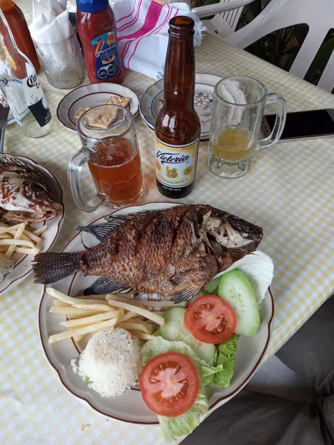 Restaurant, Canta Ranas. image 6