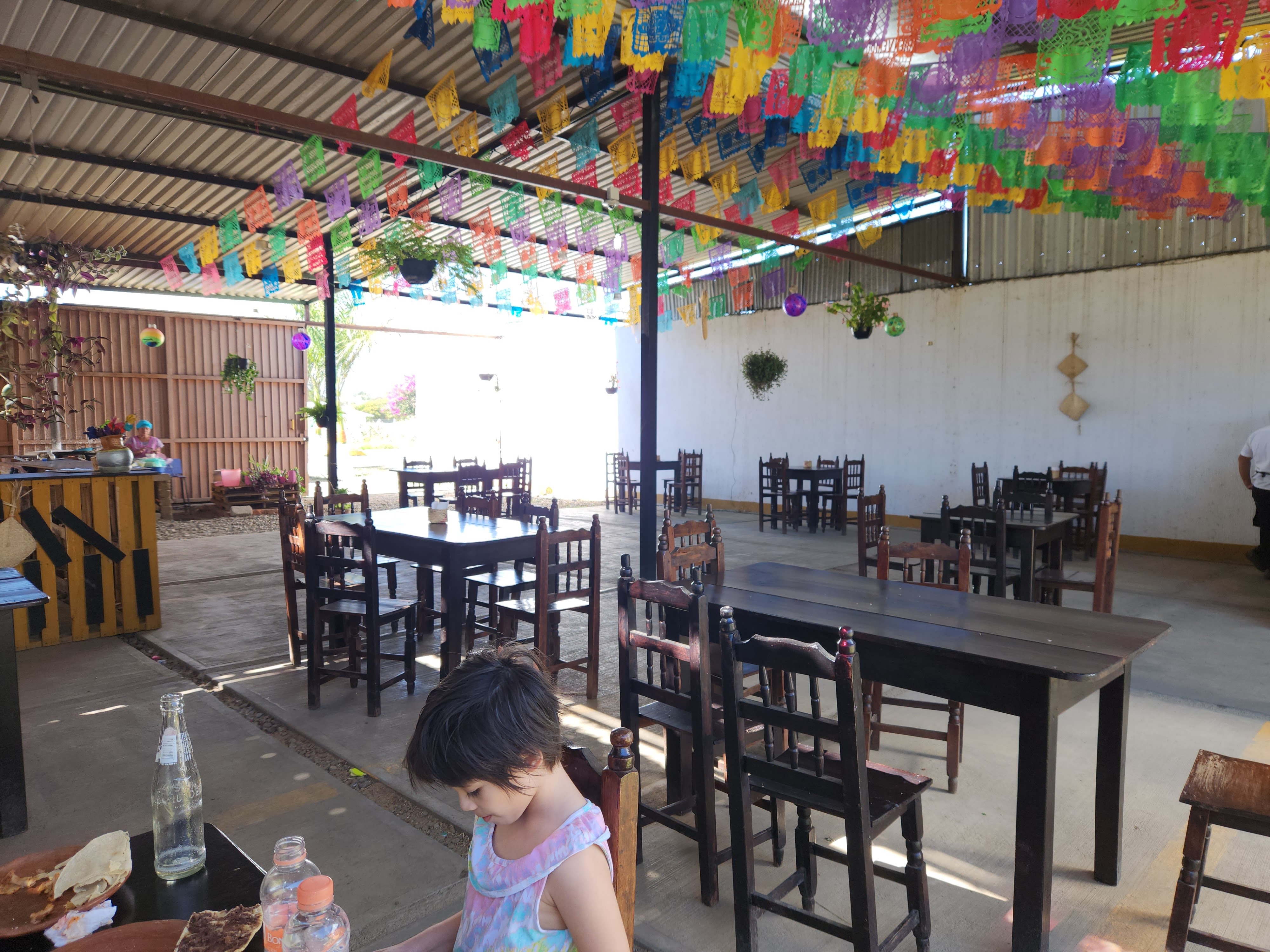 La Pizca cocina de humo y mezcaleria image 5