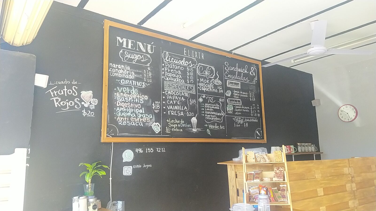 ELIXIR Jugos & Café image 3