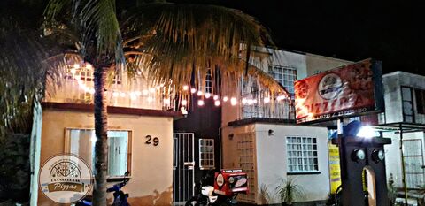 La casa de las pizzas image 8