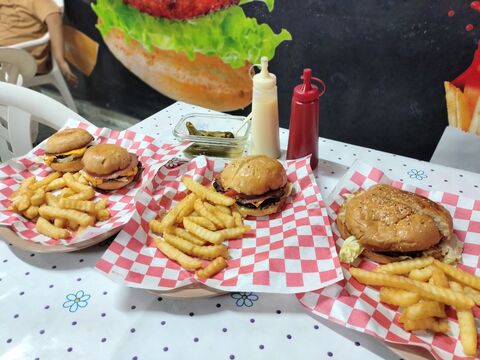 Ala Burguer image 2