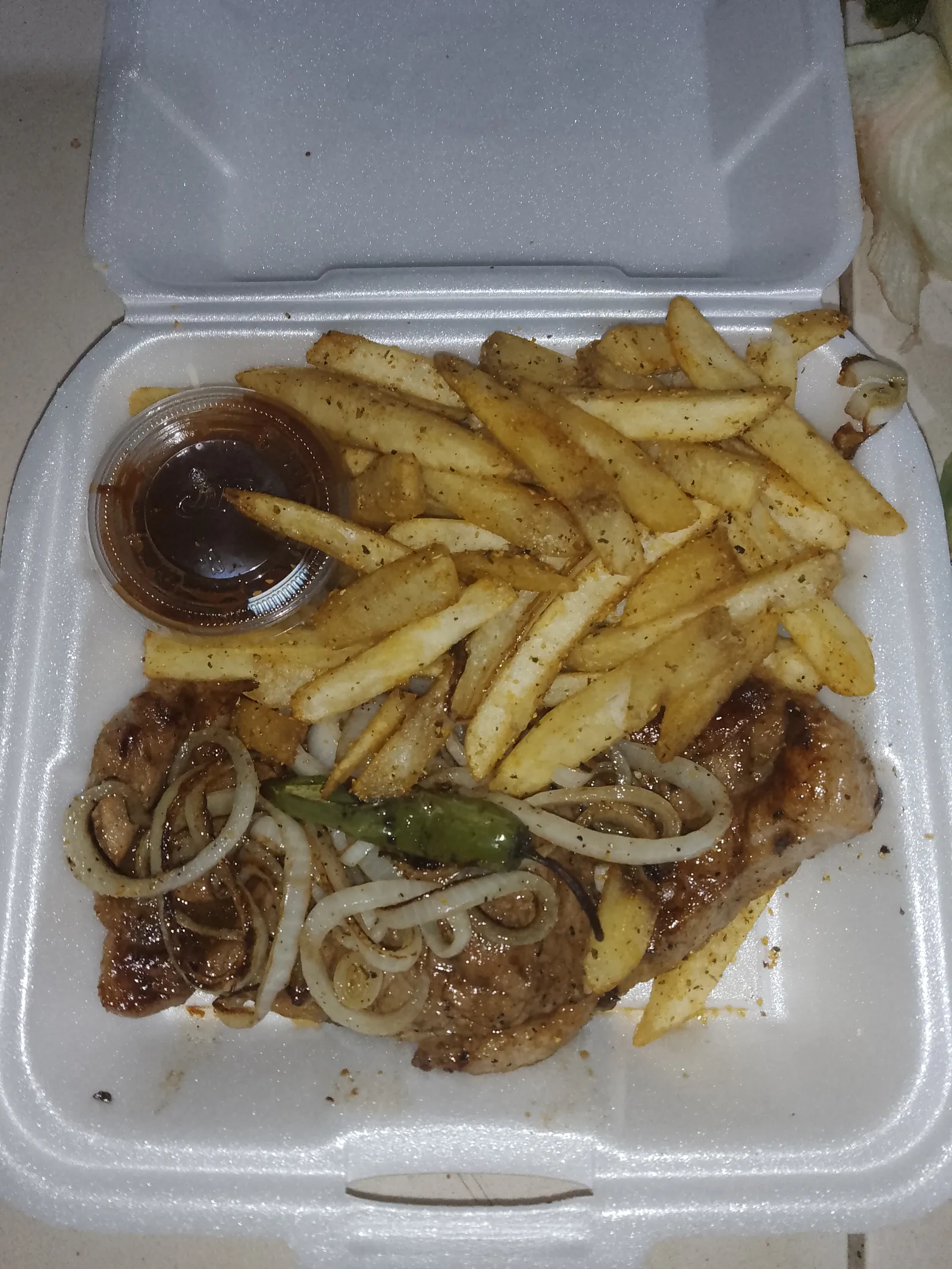 Hunger House sports Bar & Grill image 3
