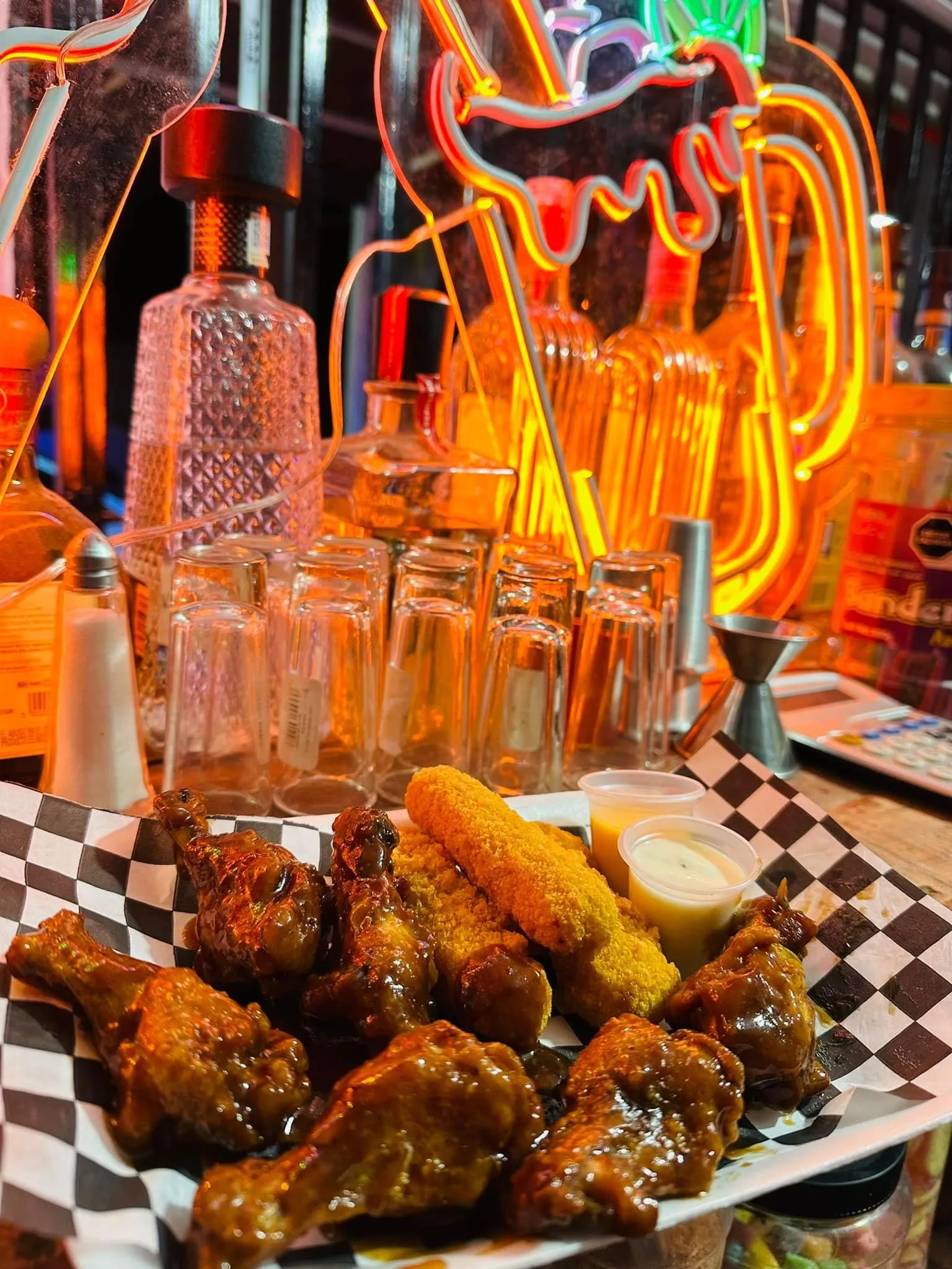 Leos Drink’S (Alitas y Botana) image 9