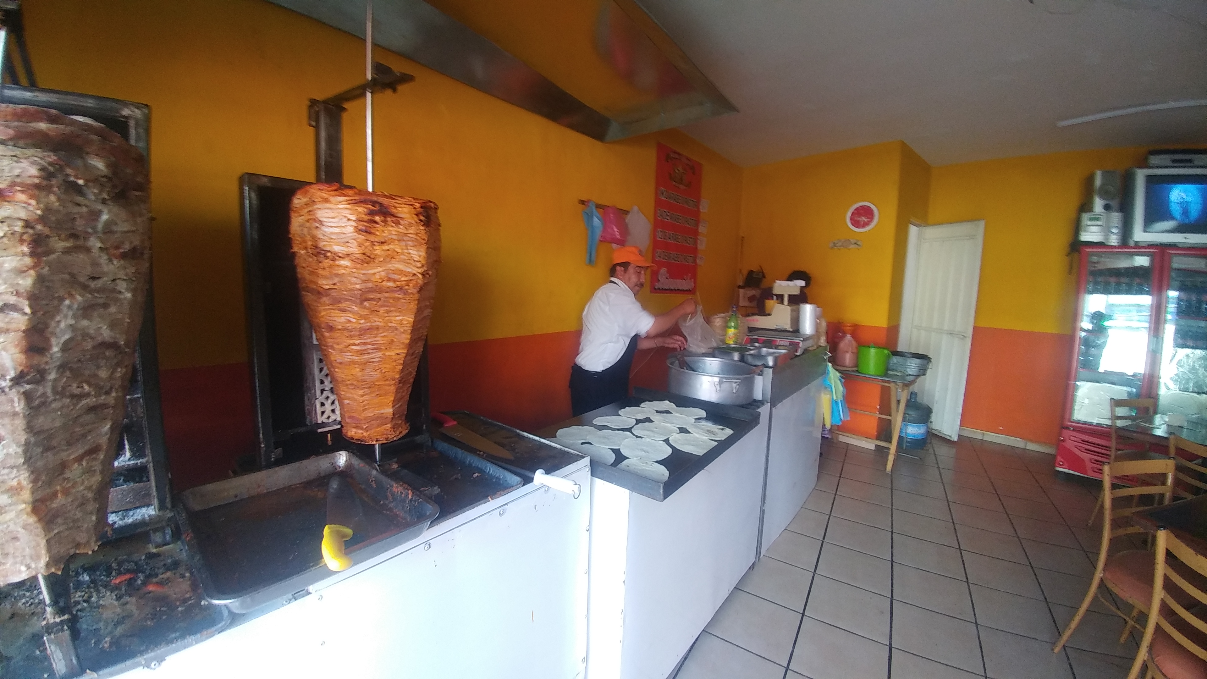 Taqueria Los Güeros image 1