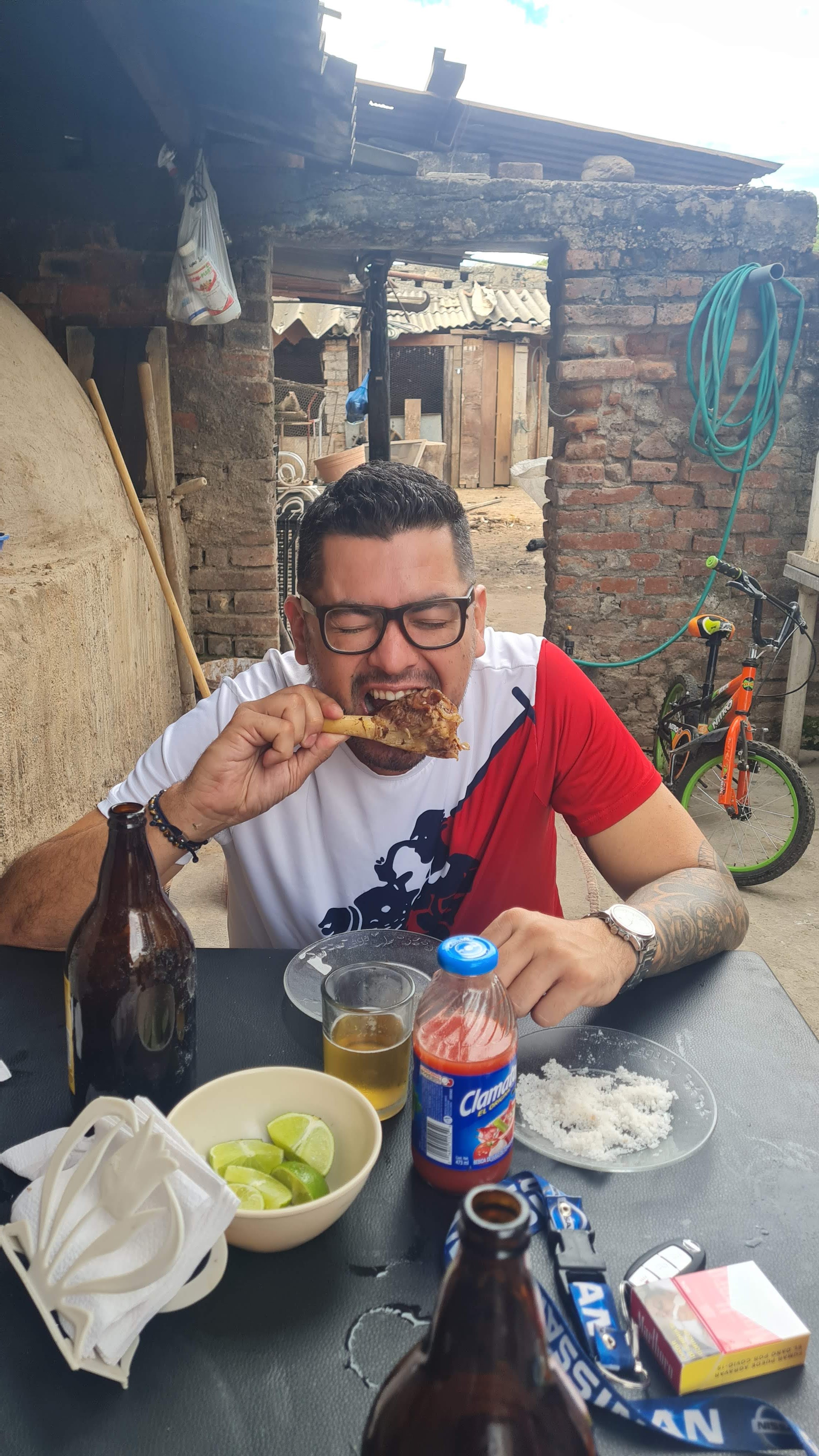 "Birriería los Jayados" Especialidad en chivo,res y cerdo. image 3