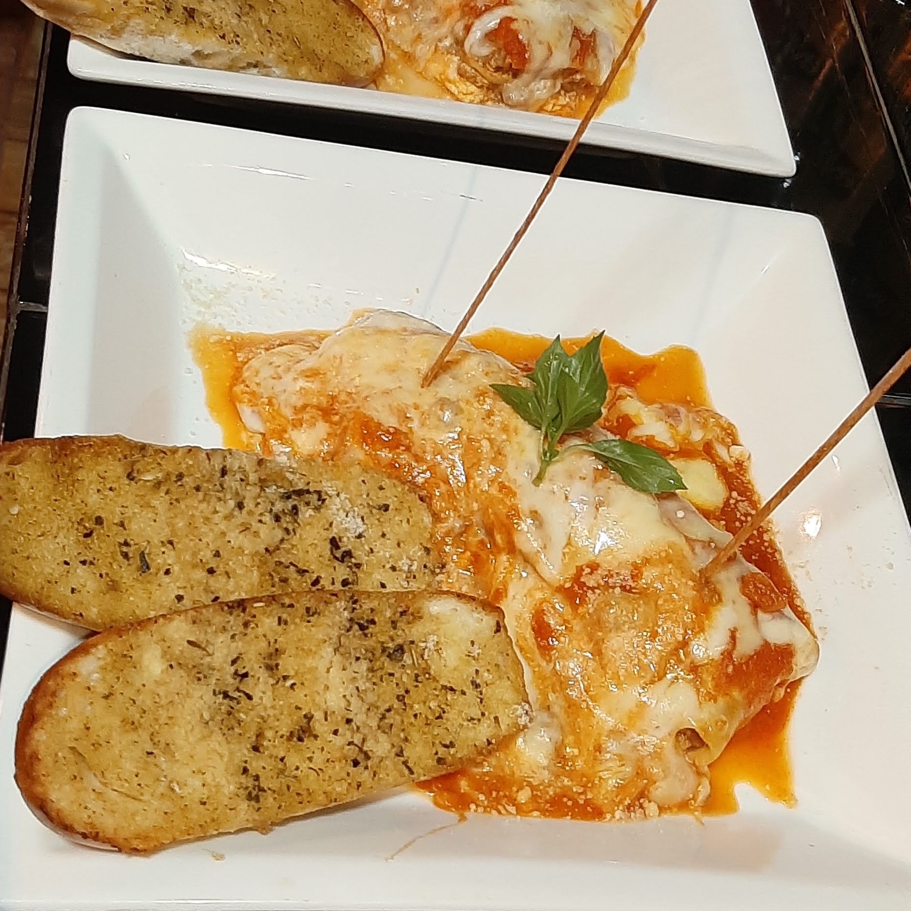 Juannas Pizza Ristorante Bar image 4