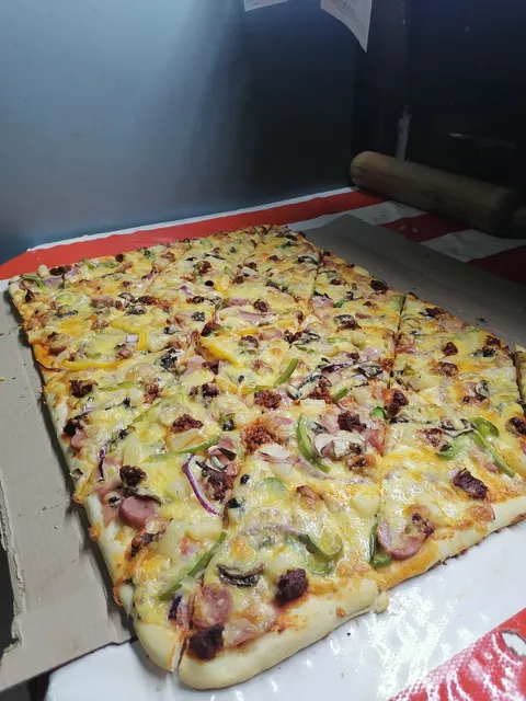 Pizza’s cruz image 8