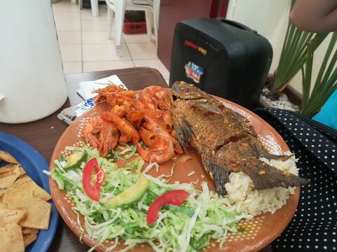 Alis y Manolo mariscos image 1