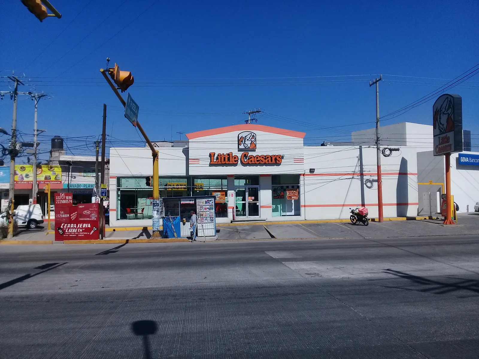 Little Caesars Pizza image 4