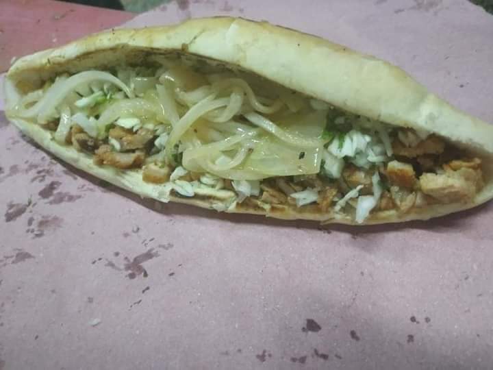 Taquería parados image 8