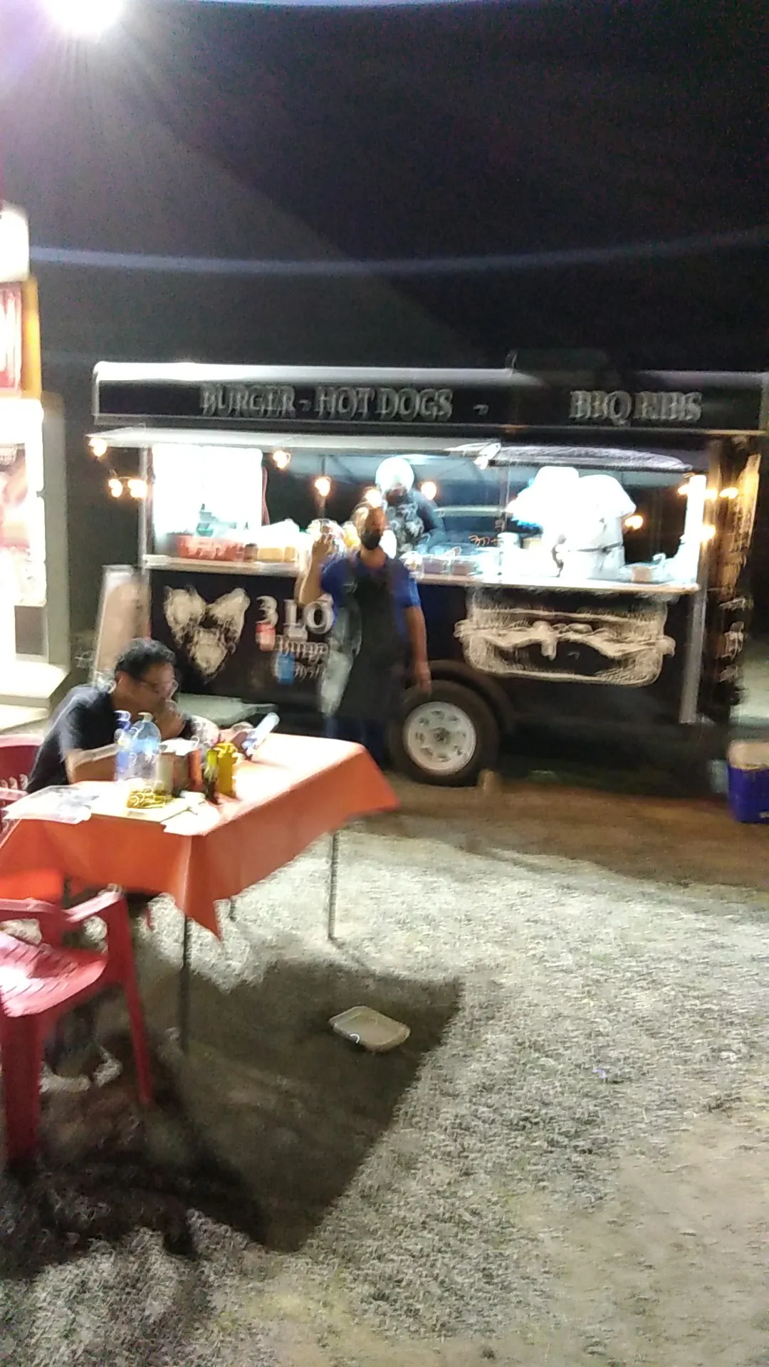 3 Lobos Burger Point image 7