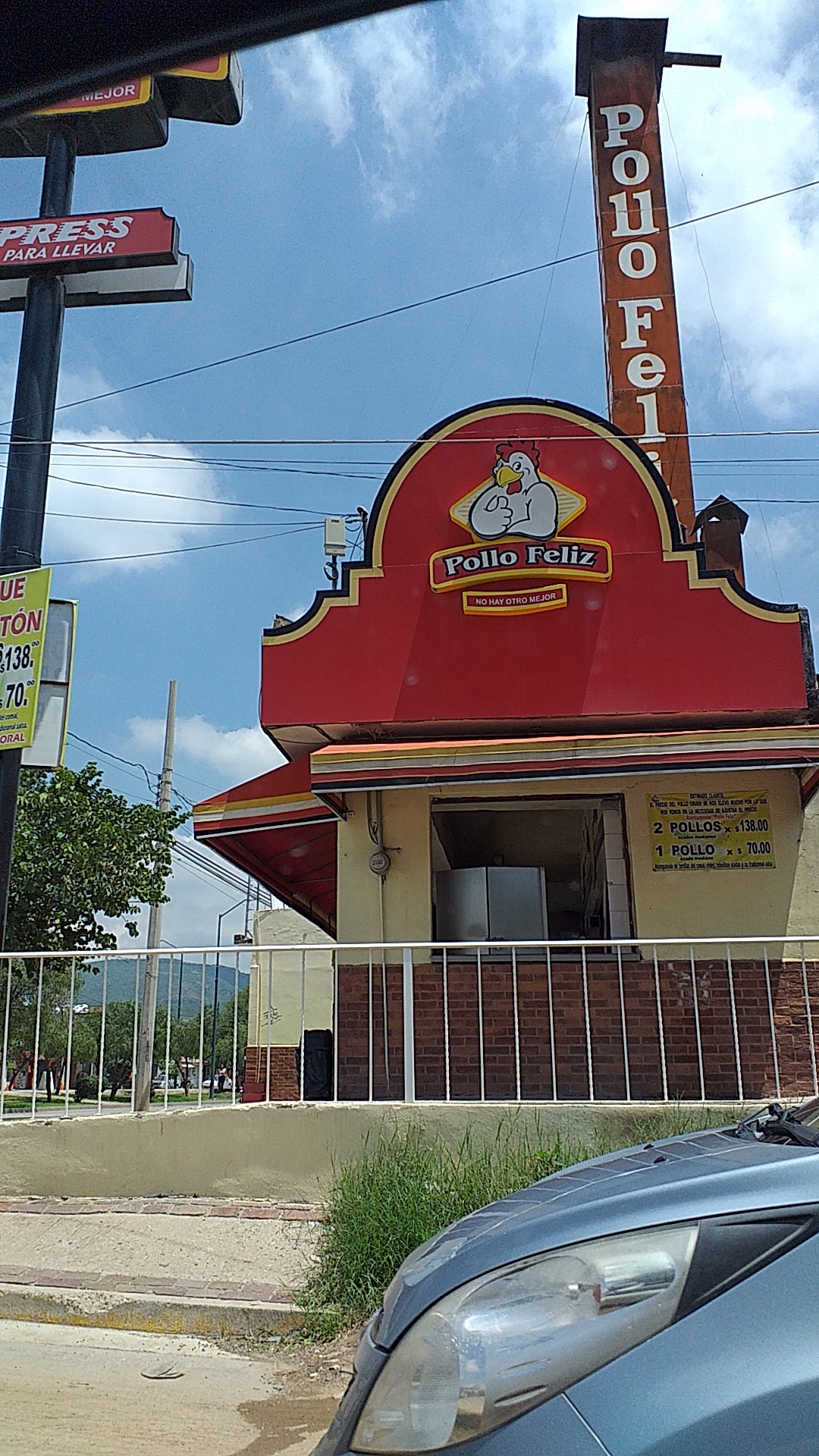 Pollo Feliz Express, Suc. El Carmen image 2