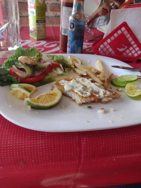 Pescados Y Mariscos El Cesar image 8