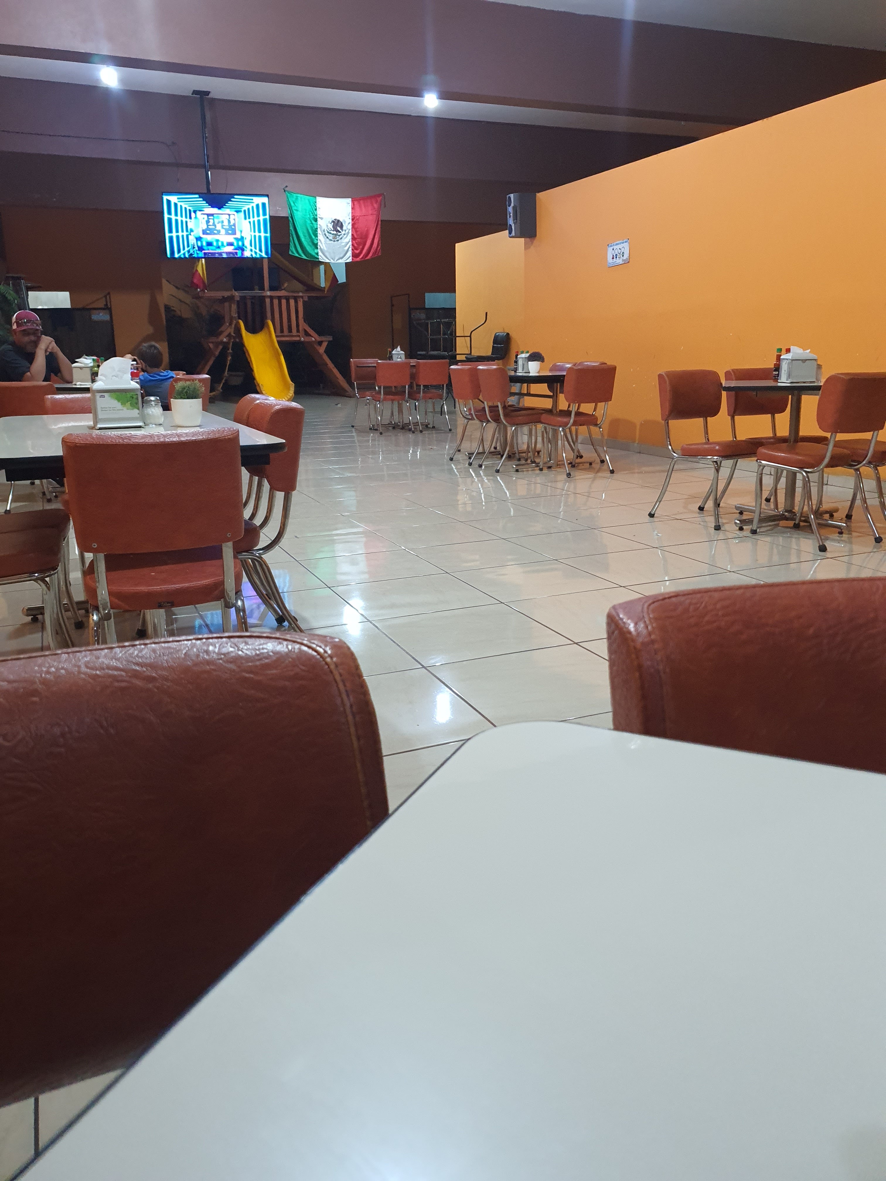 Mariscos Hugos image 2