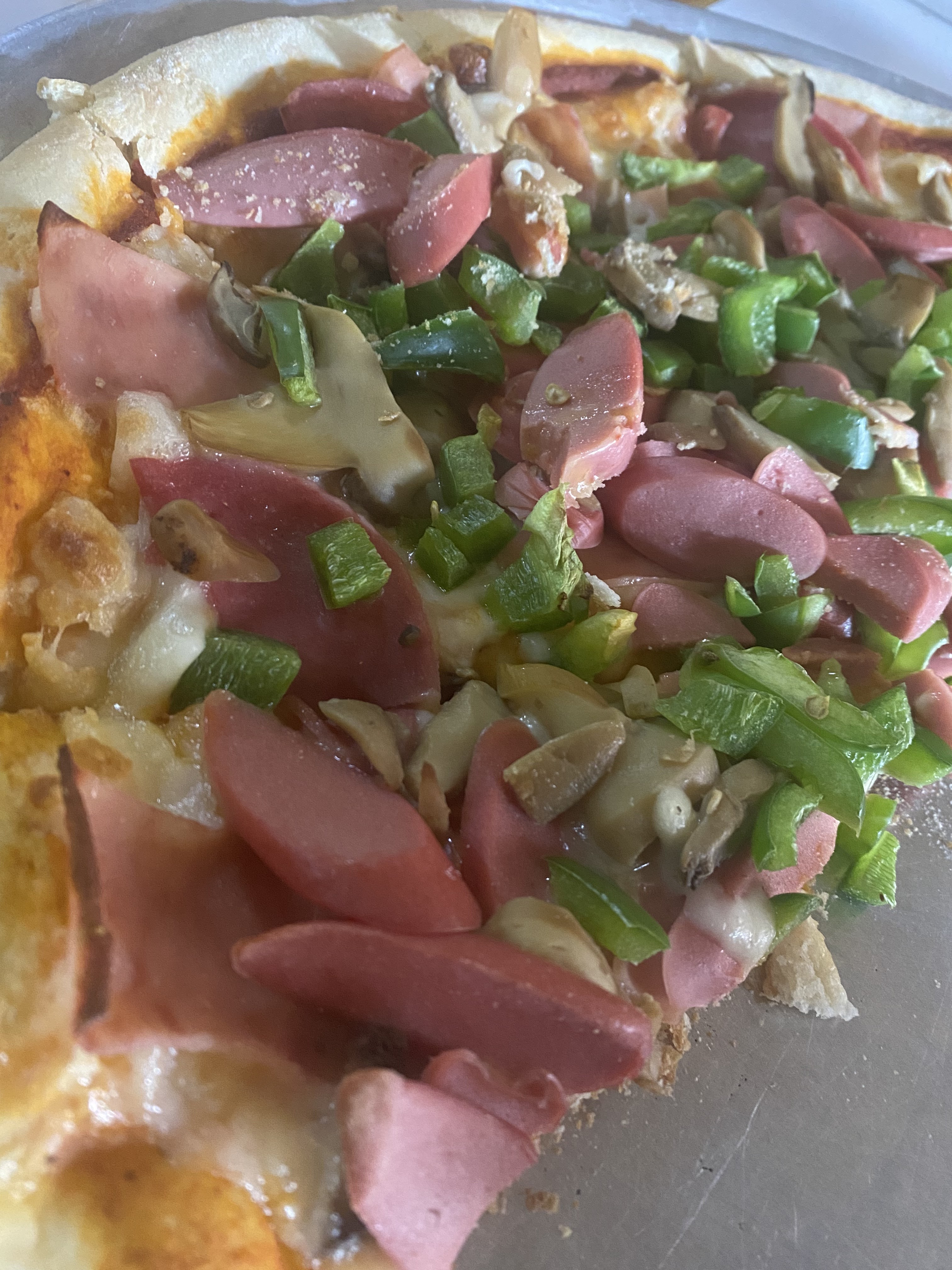 Bugattis Pizza image 5