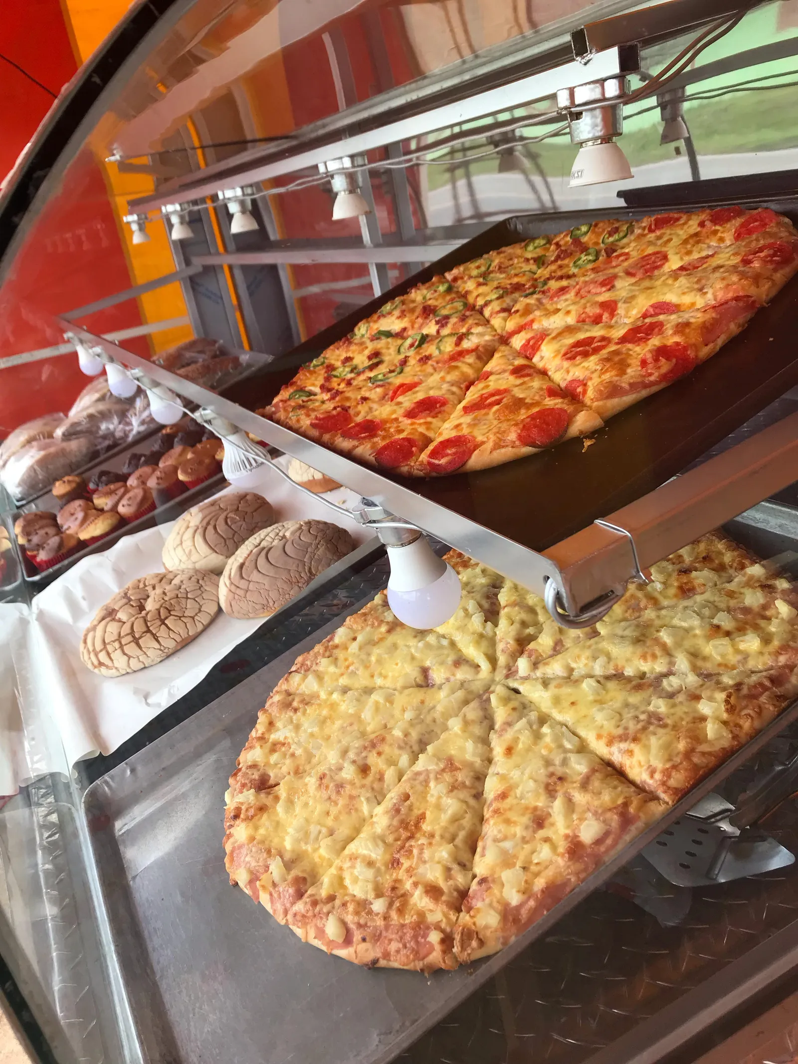 Pizzería blanquita image 4