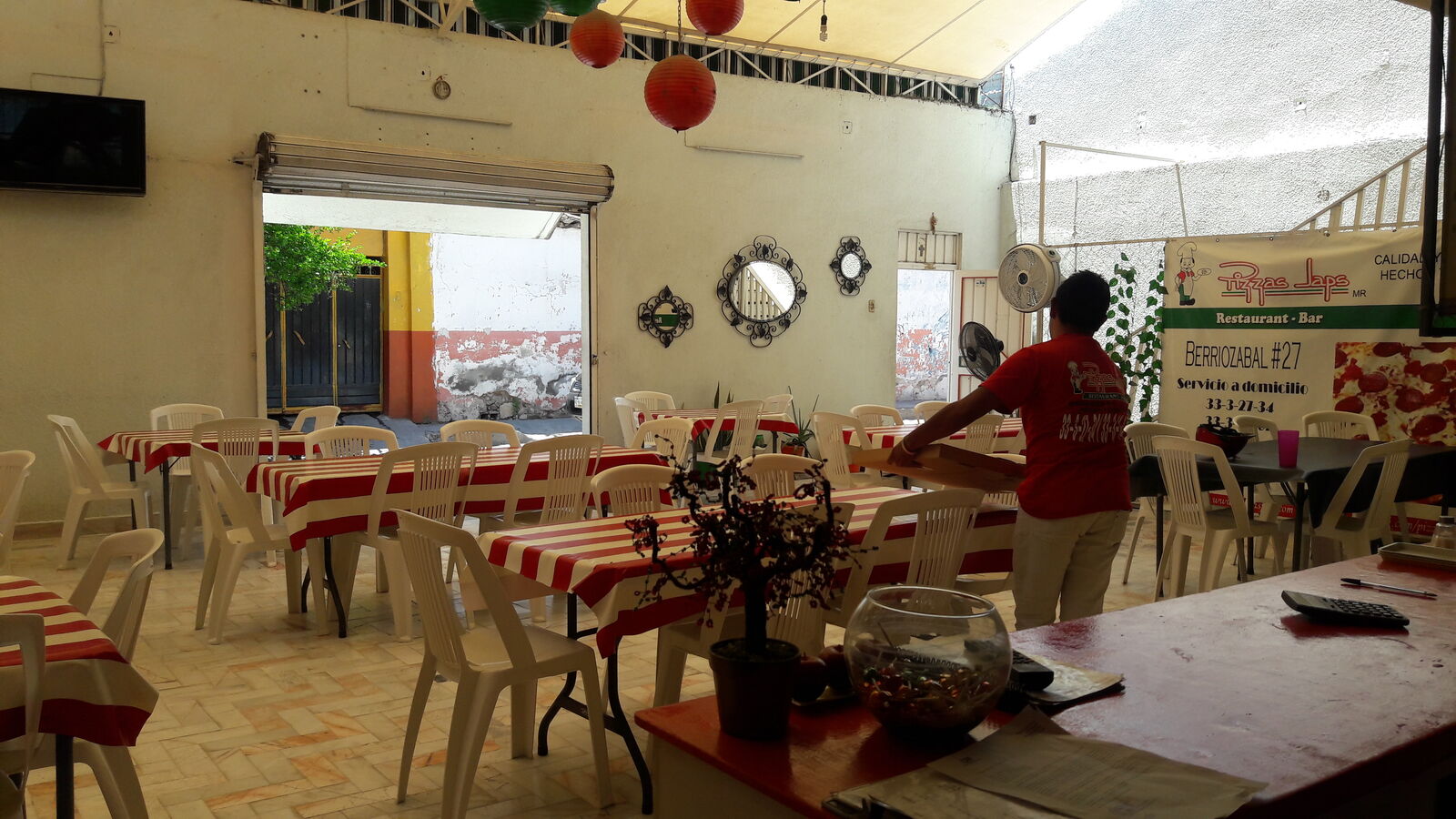 Alberto's Pizza image 3